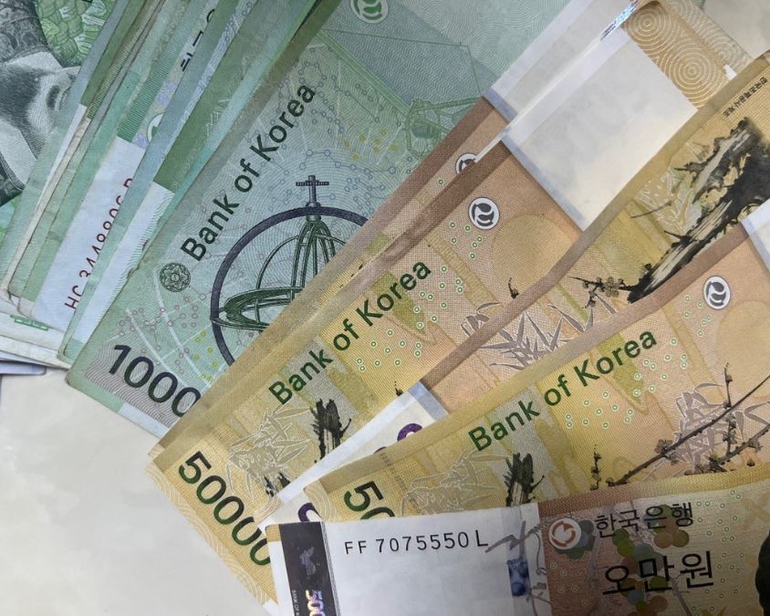 돈 모으는 것이 쉽지 않습니다