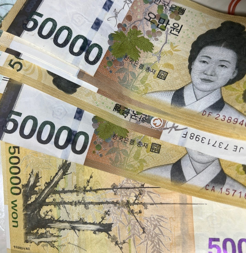 돈에 쫓기는 돈의 노예에서 벗어나는 방법 알아보겠습니다